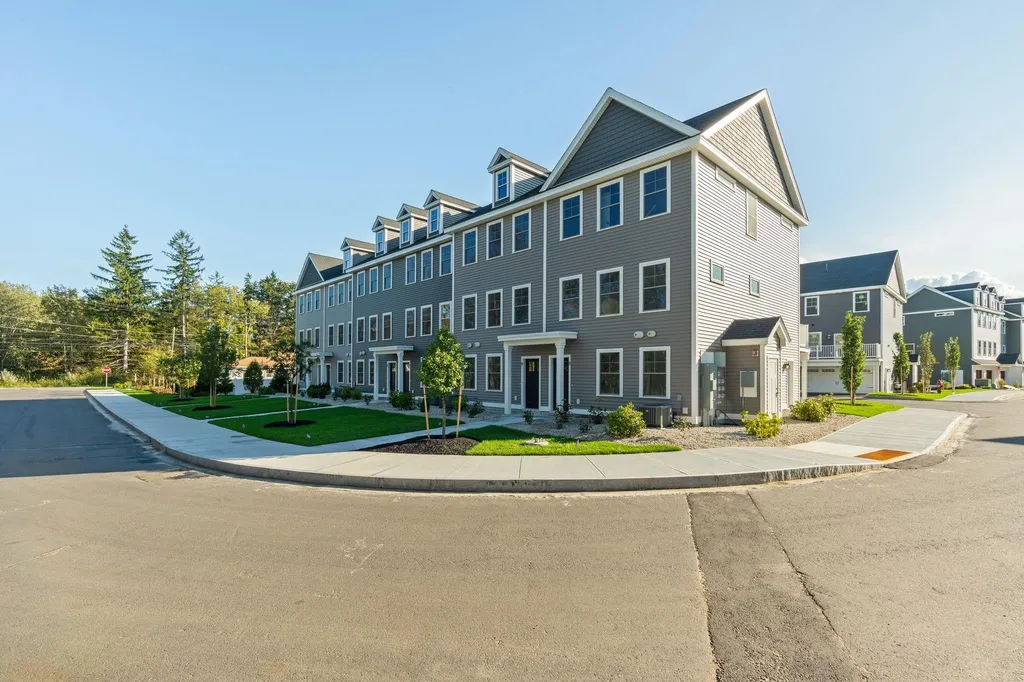 17 Juniper Lane Portsmouth NH 03801