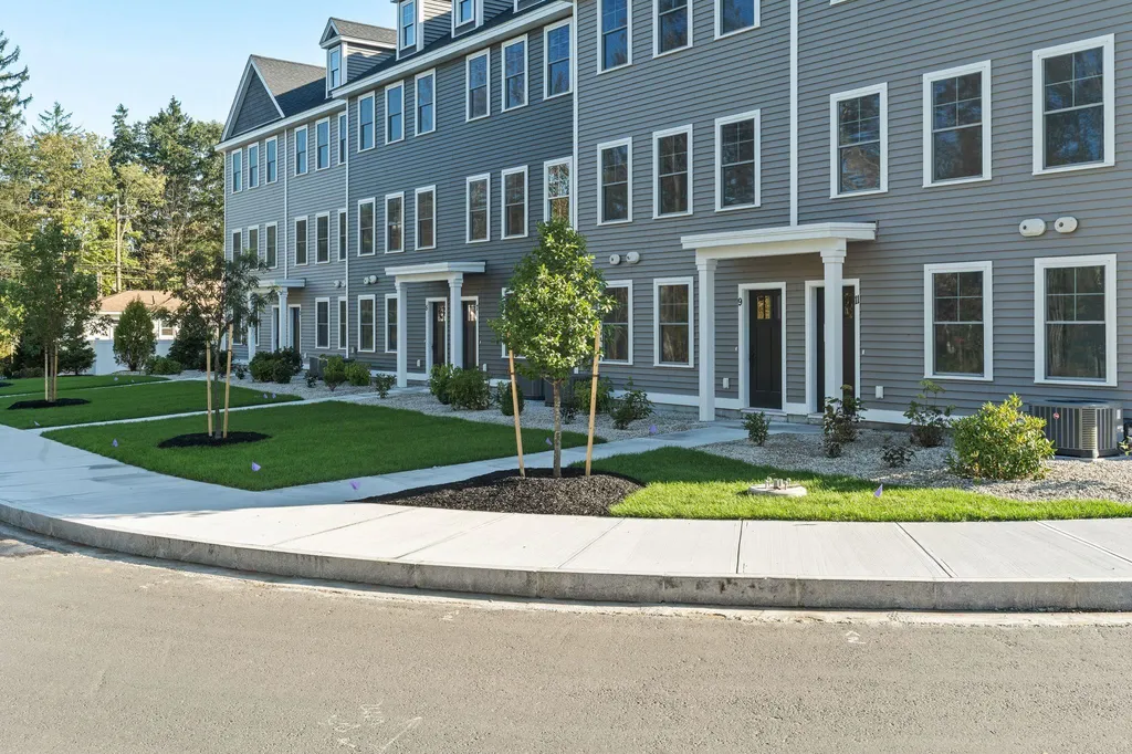 17 Juniper Lane Portsmouth NH 03801