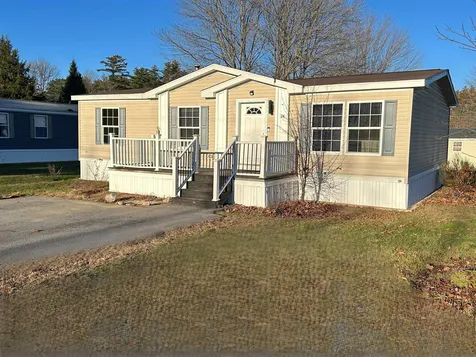 26 Parkwood Drive Allenstown NH 03275