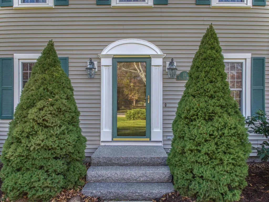 10 Hilltop Road Plaistow NH 03865