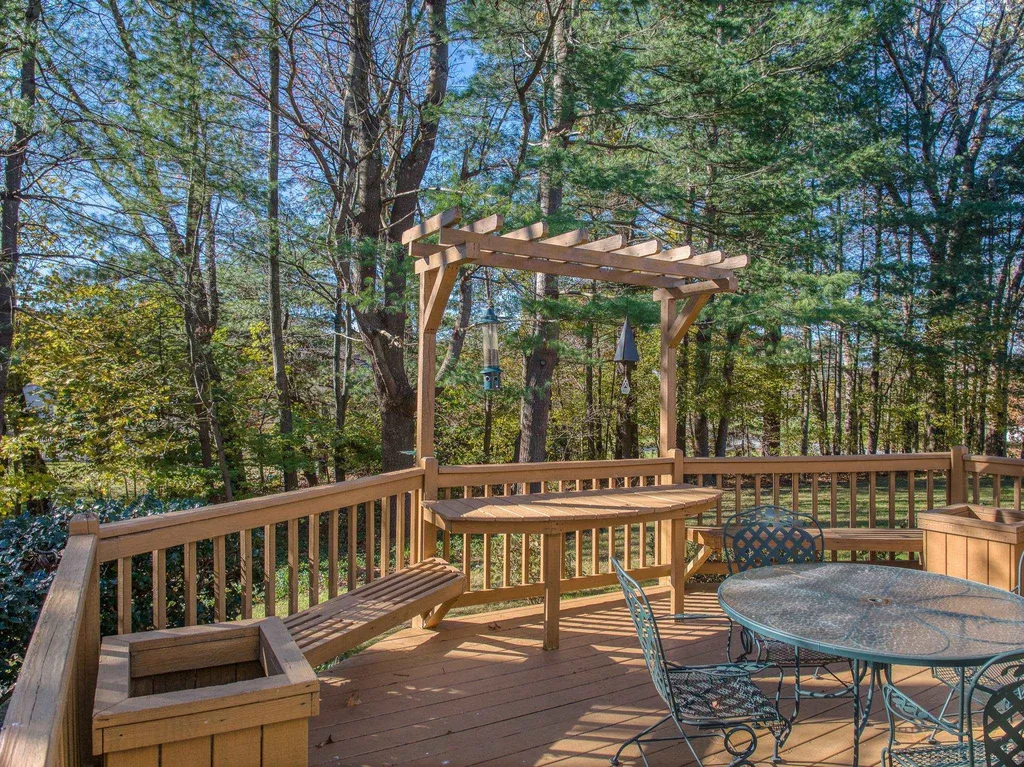 10 Hilltop Road Plaistow NH 03865