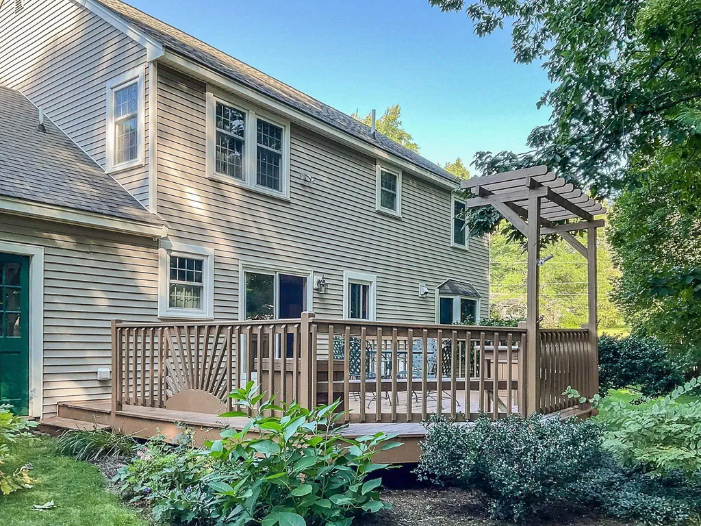 10 Hilltop Road Plaistow NH 03865