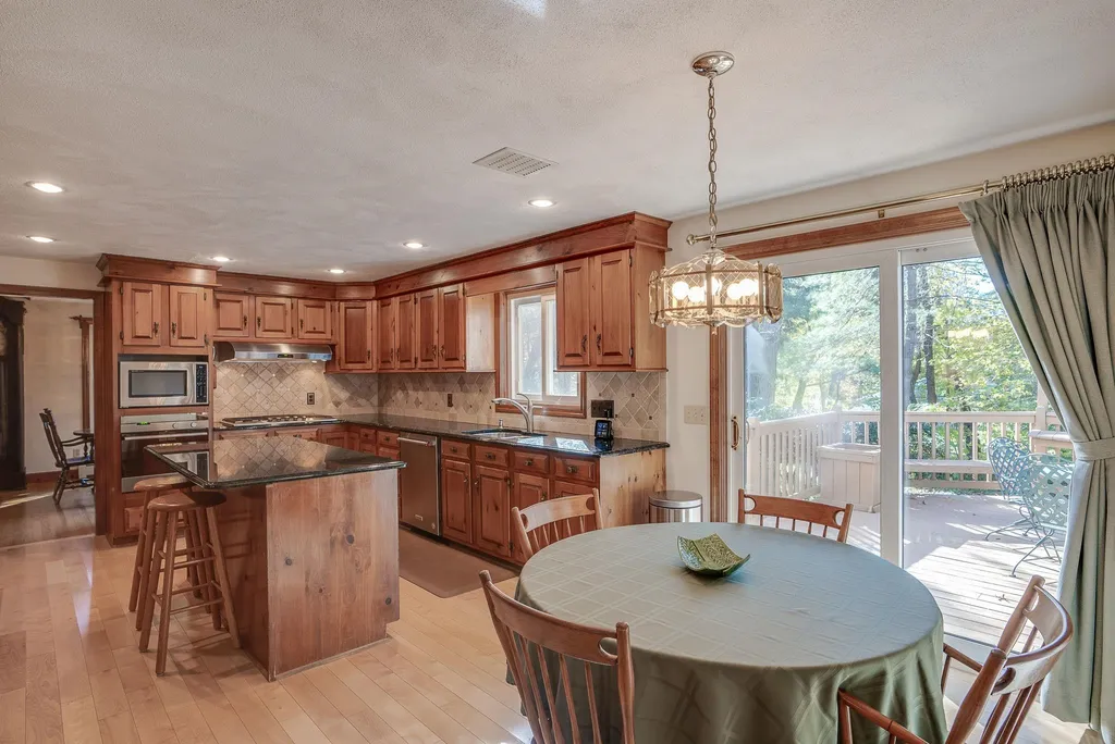 10 Hilltop Road Plaistow NH 03865