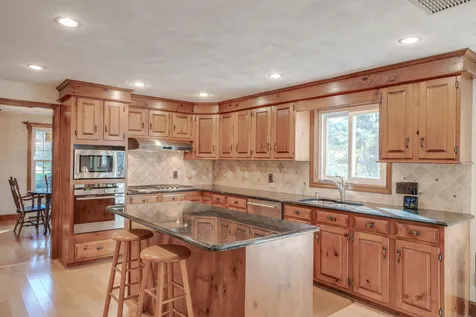 10 Hilltop Road Plaistow NH 03865