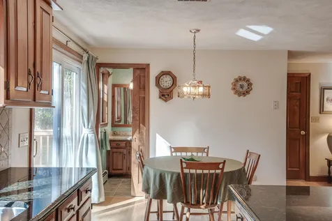 10 Hilltop Road Plaistow NH 03865