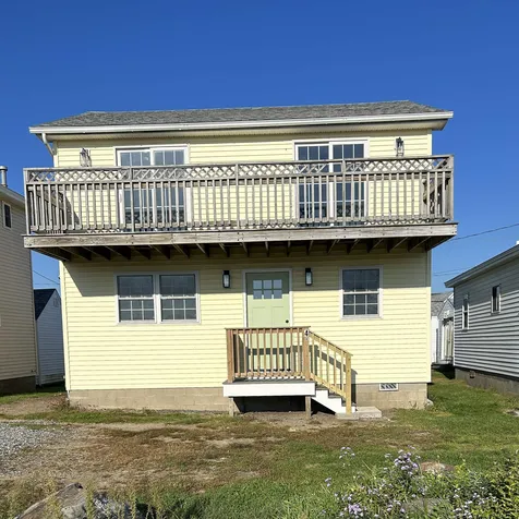 4 Page Lane Hampton NH 03842