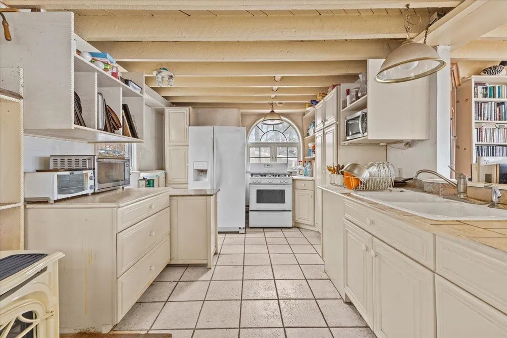207 West Loop Road Elmore VT 05657
