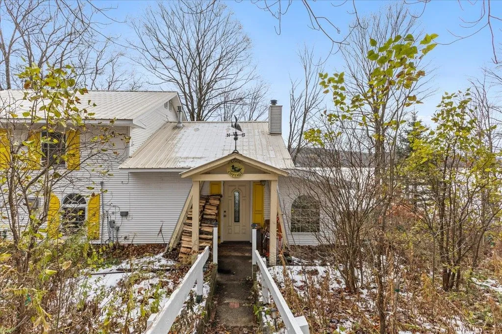 207 West Loop Road Elmore VT 05657