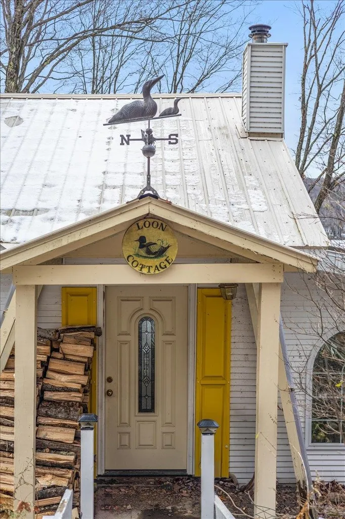 207 West Loop Road Elmore VT 05657