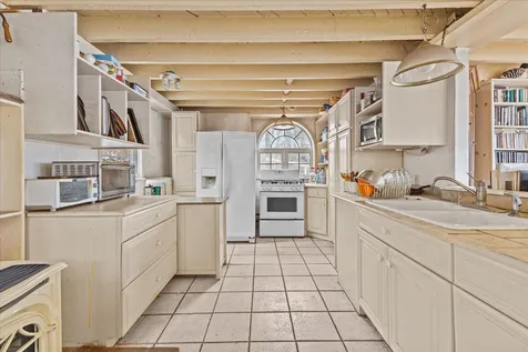 207 West Loop Road Elmore VT 05657
