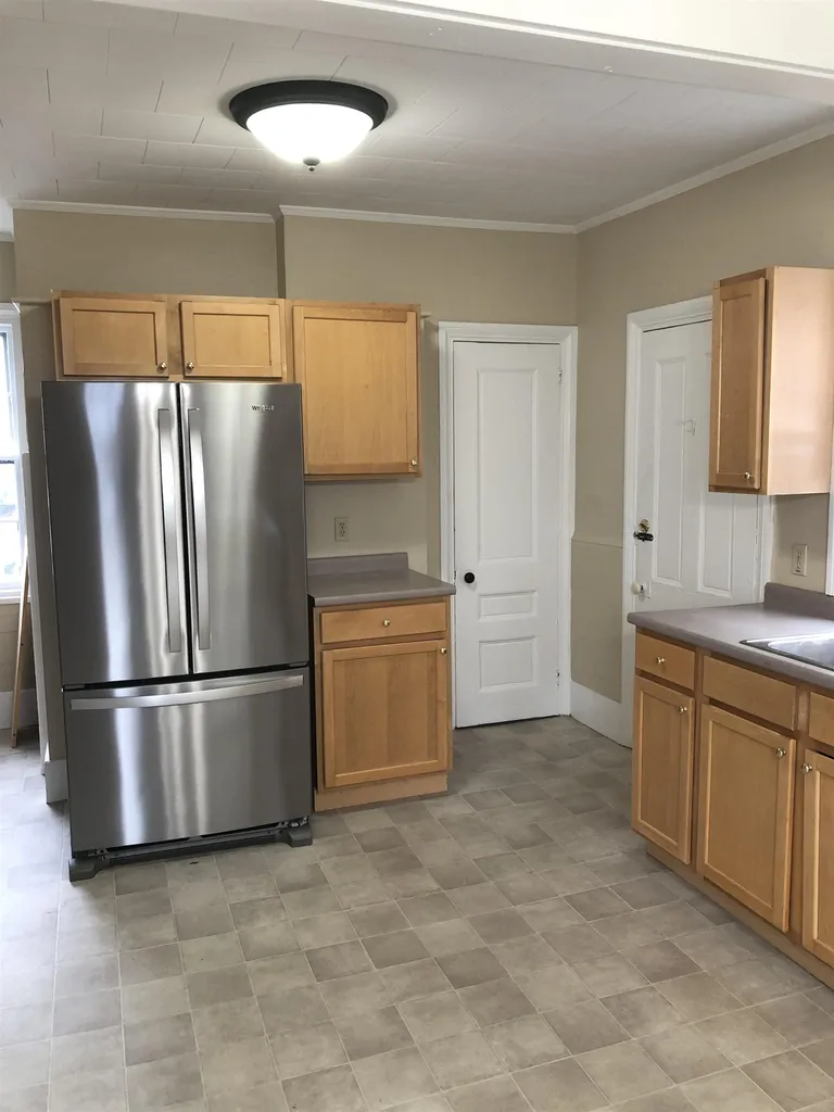 18 Melcher Street Portsmouth NH 03801