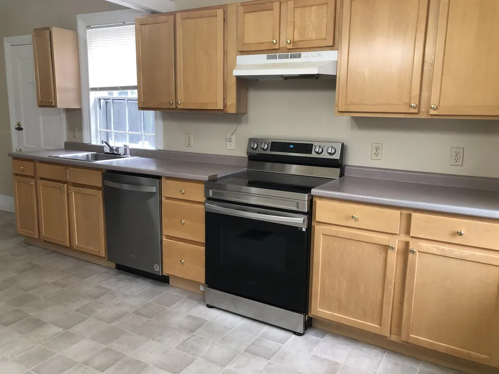 18 Melcher Street Portsmouth NH 03801