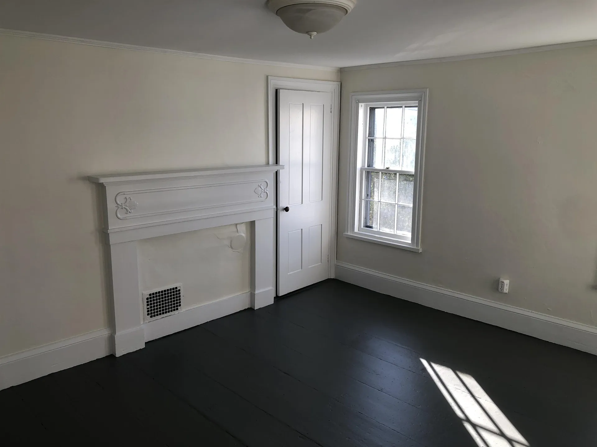 18 Melcher Street Portsmouth NH 03801