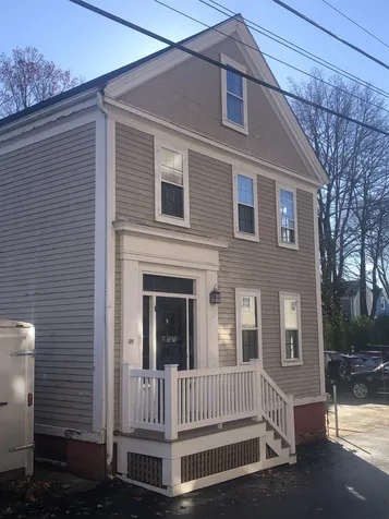 18 Melcher Street Portsmouth NH 03801