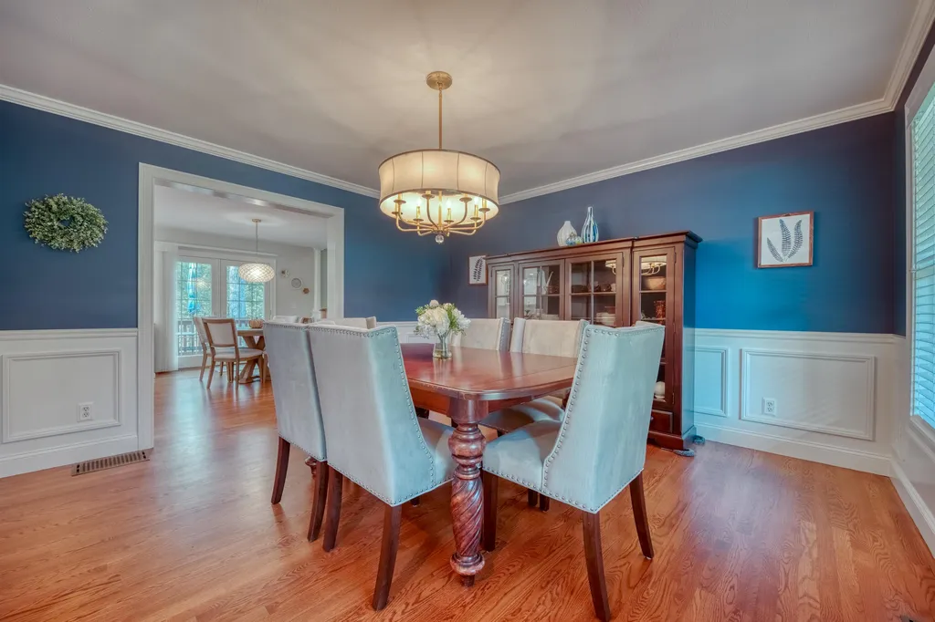 9 Carriage Hill Lane Dover NH 03820