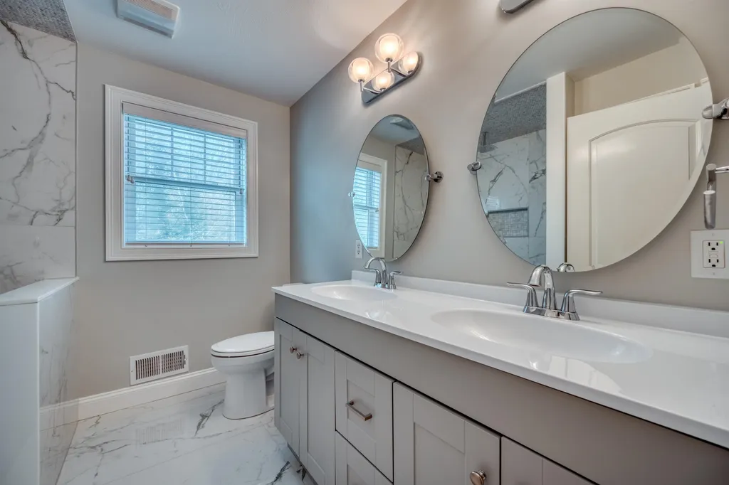 9 Carriage Hill Lane Dover NH 03820