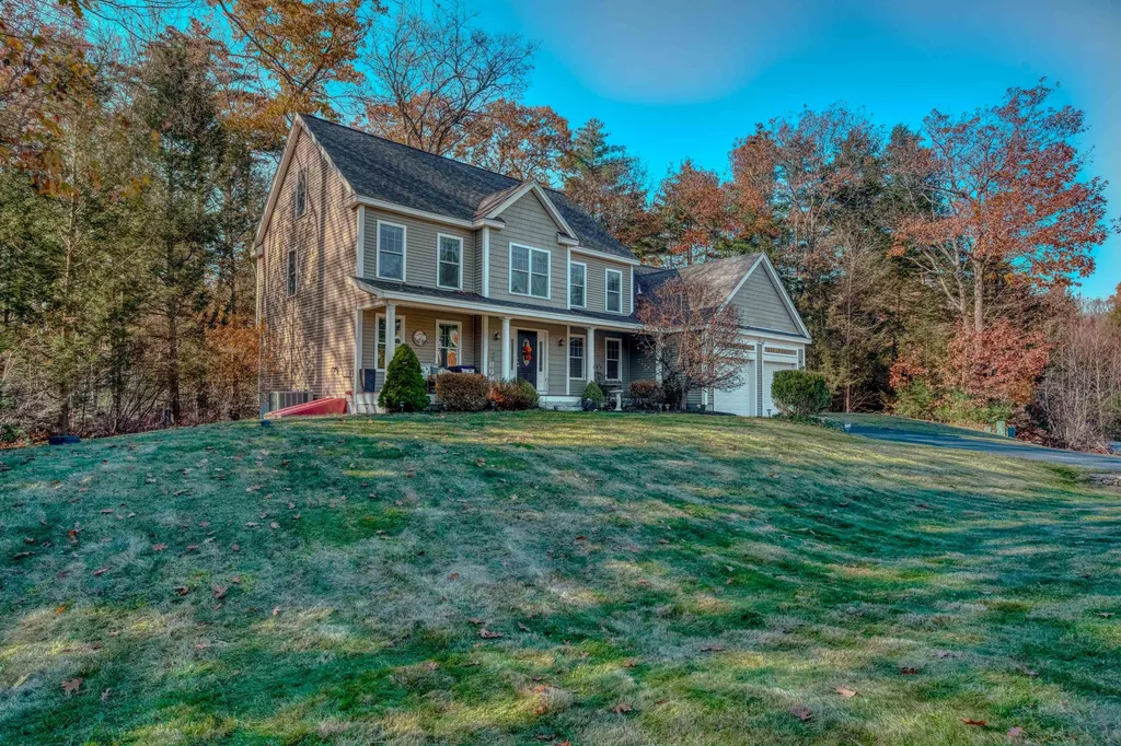 9 Carriage Hill Lane Dover NH 03820