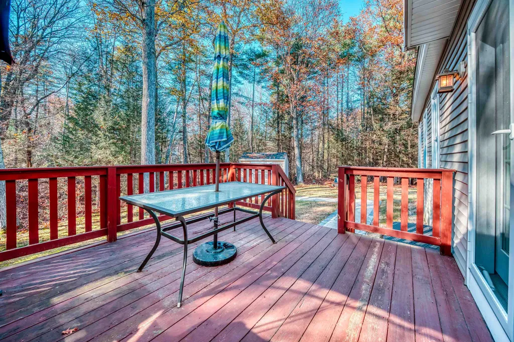 9 Carriage Hill Lane Dover NH 03820