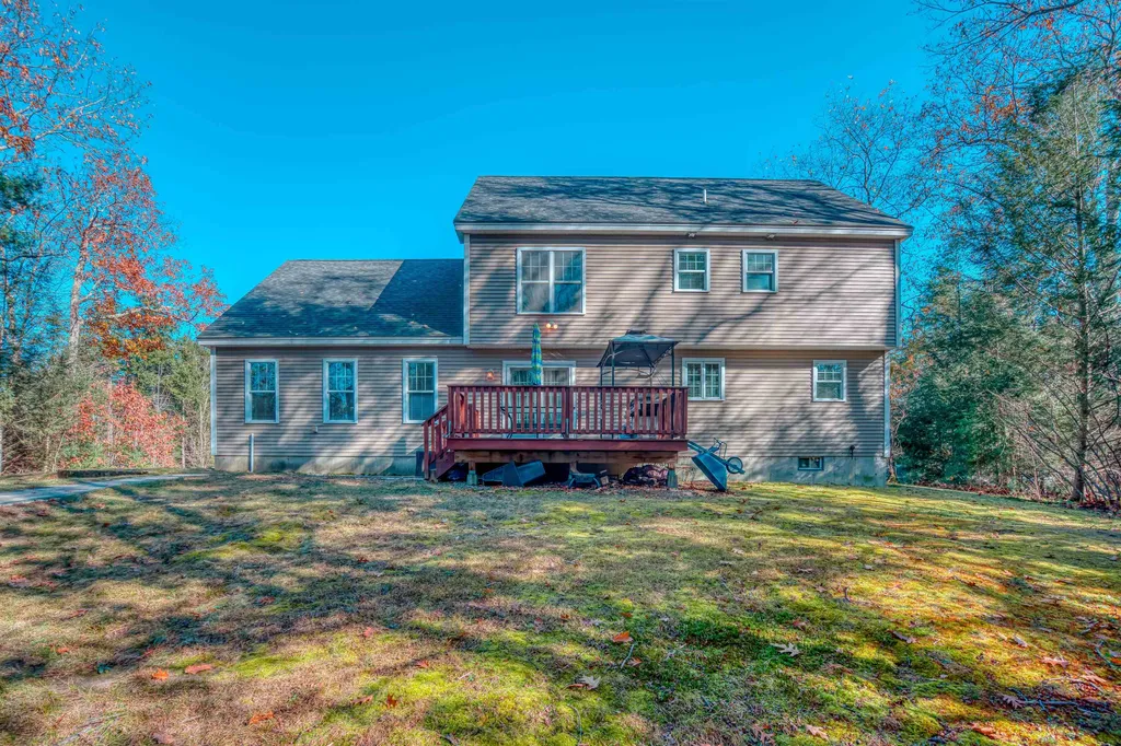 9 Carriage Hill Lane Dover NH 03820