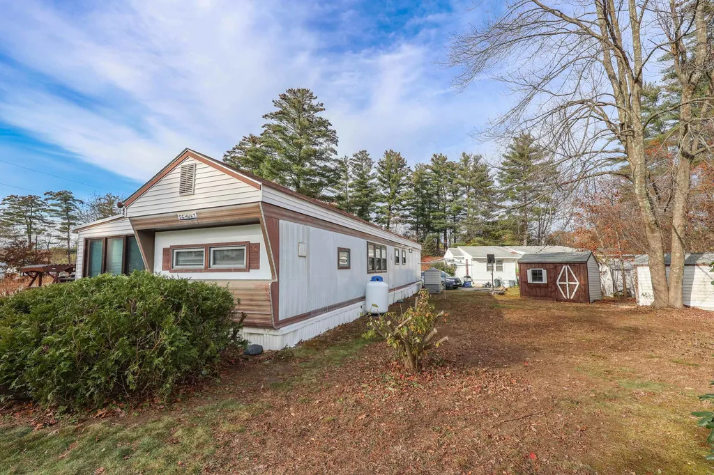 17 Mark Street Nashua NH 03062