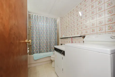17 Mark Street Nashua NH 03062
