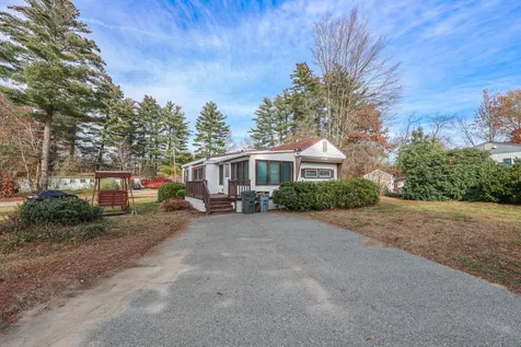 17 Mark Street Nashua NH 03062
