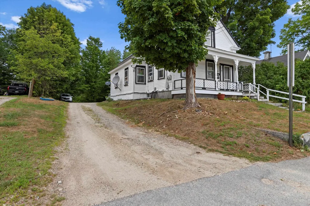 19 Grove Street Farmington NH 03835