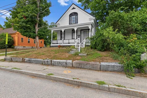 19 Grove Street Farmington NH 03835