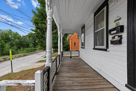 19 Grove Street Farmington NH 03835