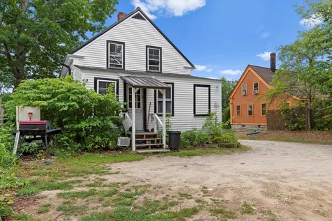 19 Grove Street Farmington NH 03835