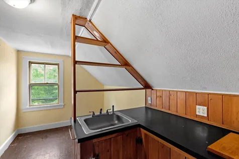19 Grove Street Farmington NH 03835