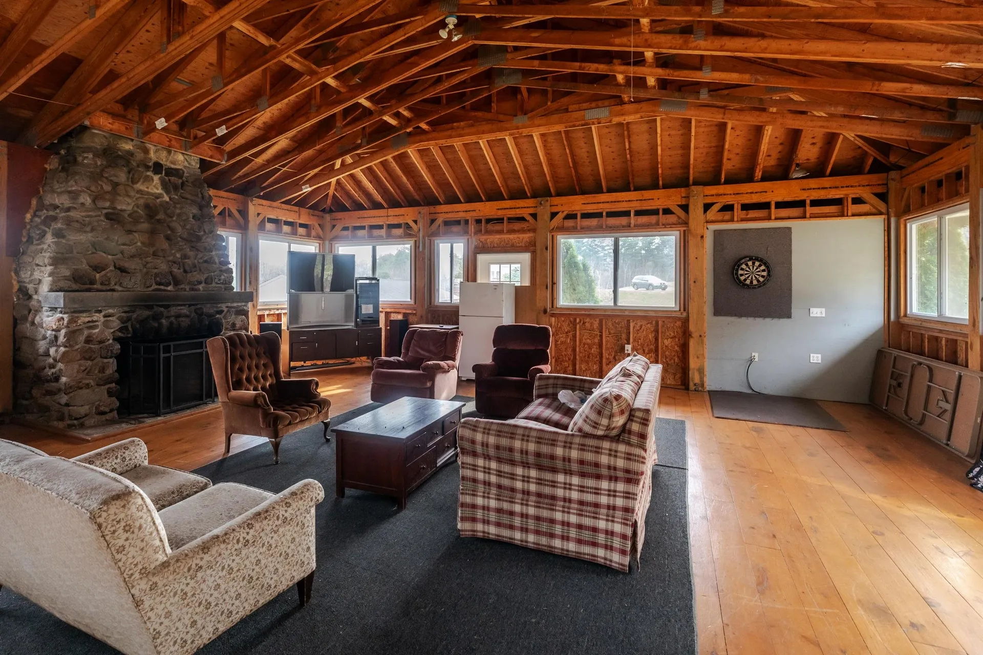 15 Sargent Drive Raymond NH 03077