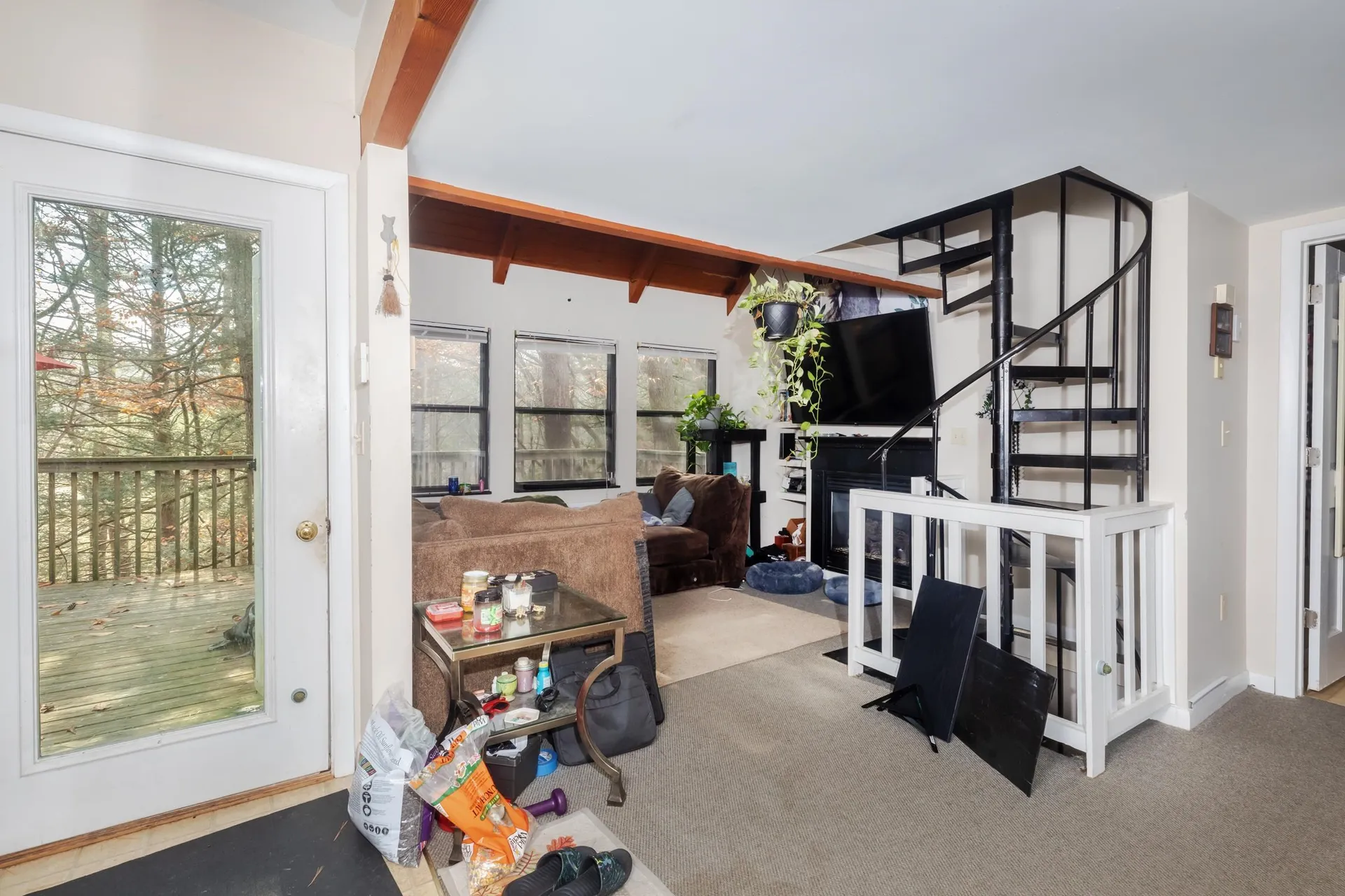 15 Sargent Drive Raymond NH 03077