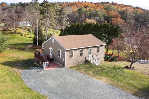 89 Truell Road Hartford VT 05001