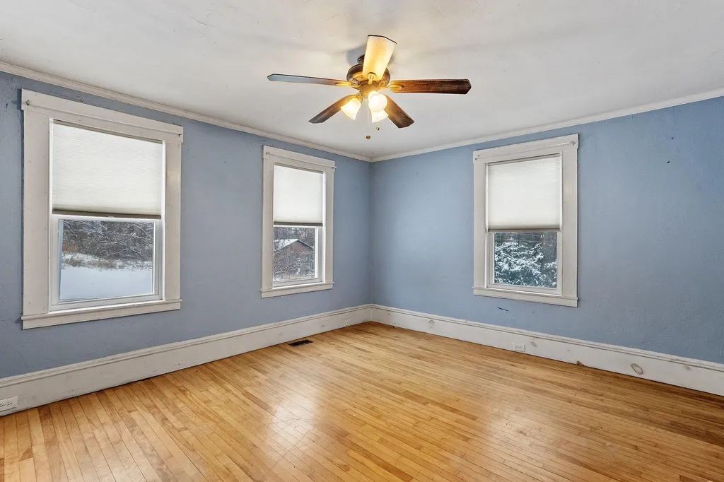 17 Mill Street Tilton NH 03276