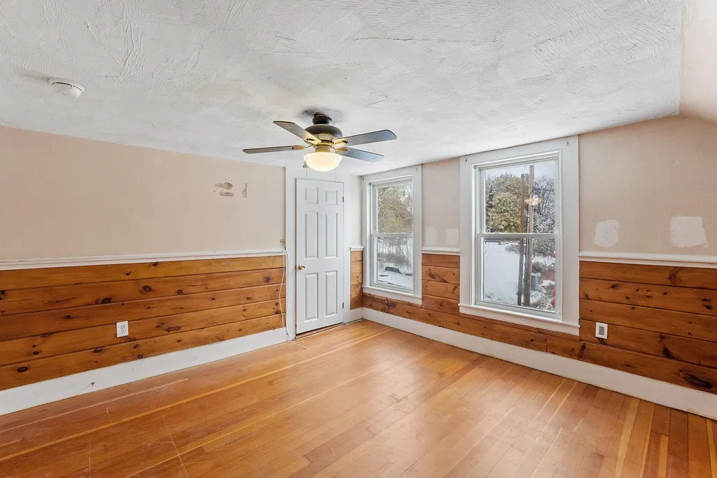 17 Mill Street Tilton NH 03276