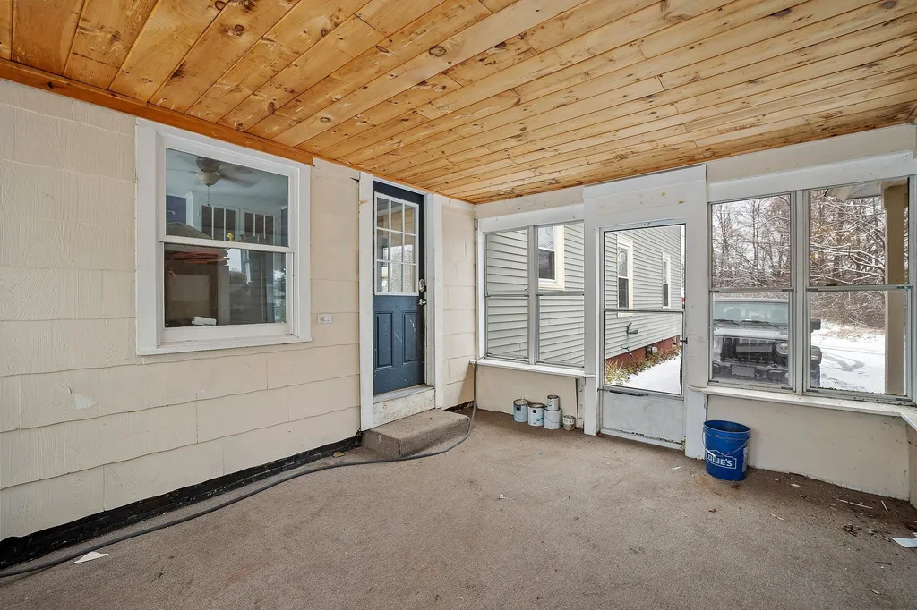 17 Mill Street Tilton NH 03276