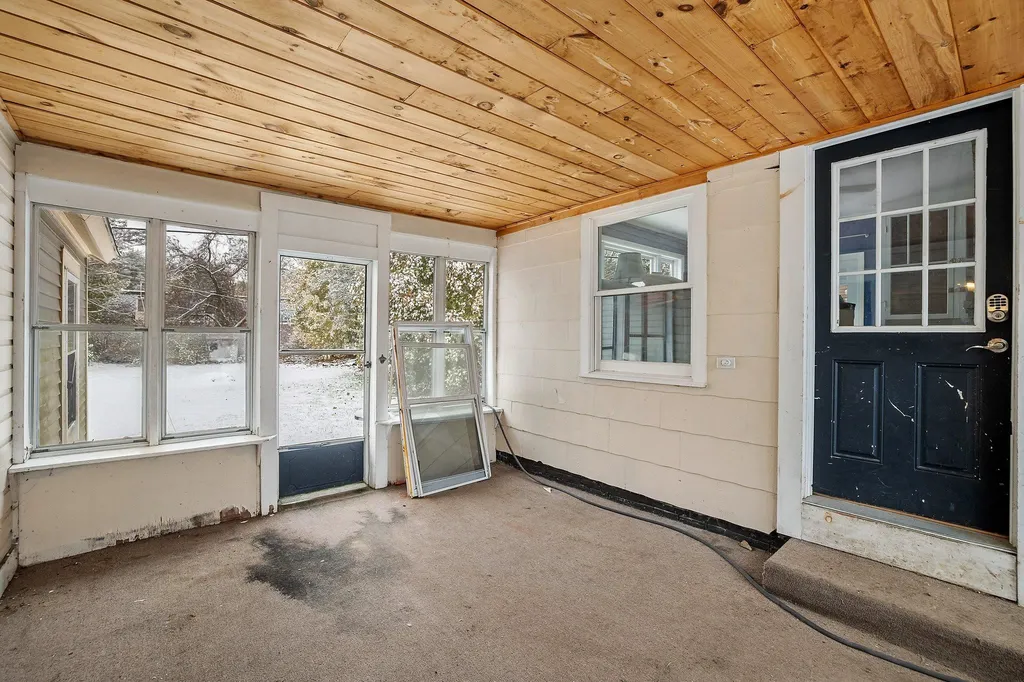 17 Mill Street Tilton NH 03276