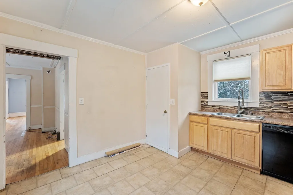 17 Mill Street Tilton NH 03276