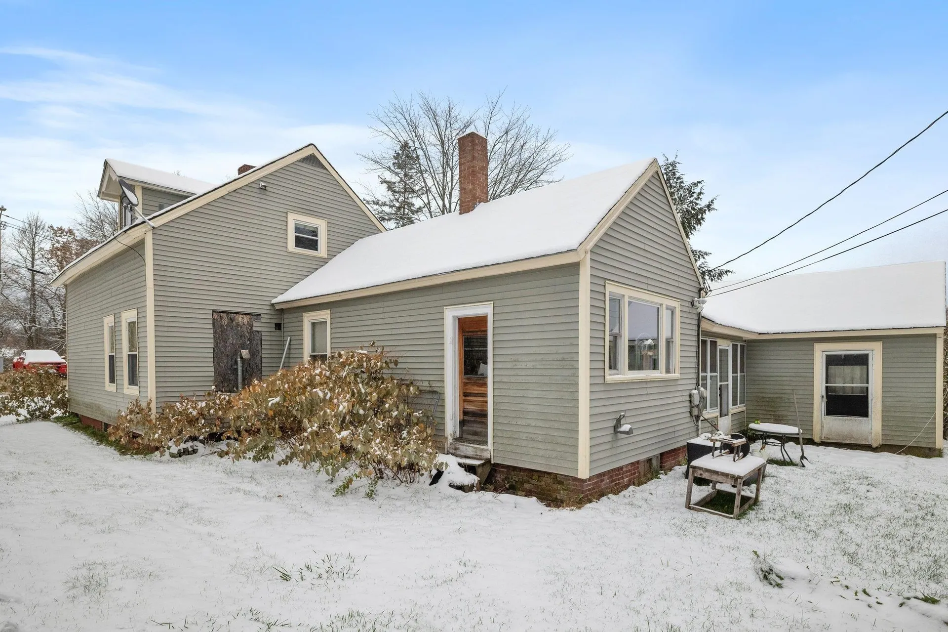 17 Mill Street Tilton NH 03276