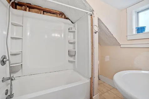 17 Mill Street Tilton NH 03276