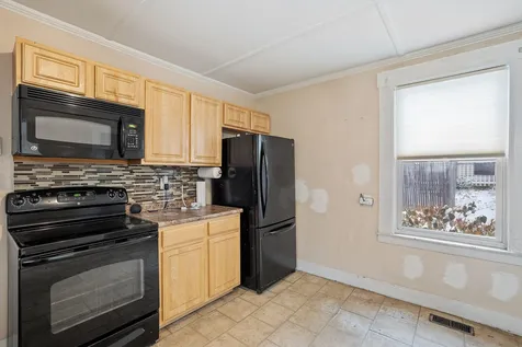 17 Mill Street Tilton NH 03276