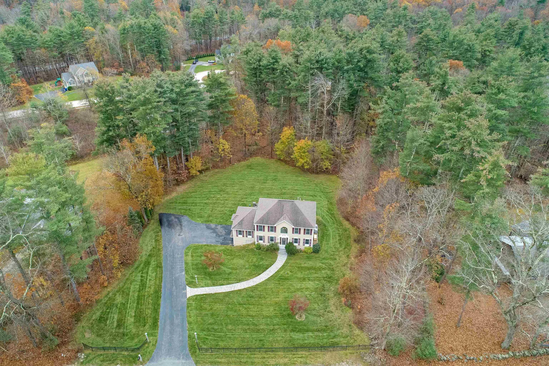 53 Lawrence Road Hudson NH 03051