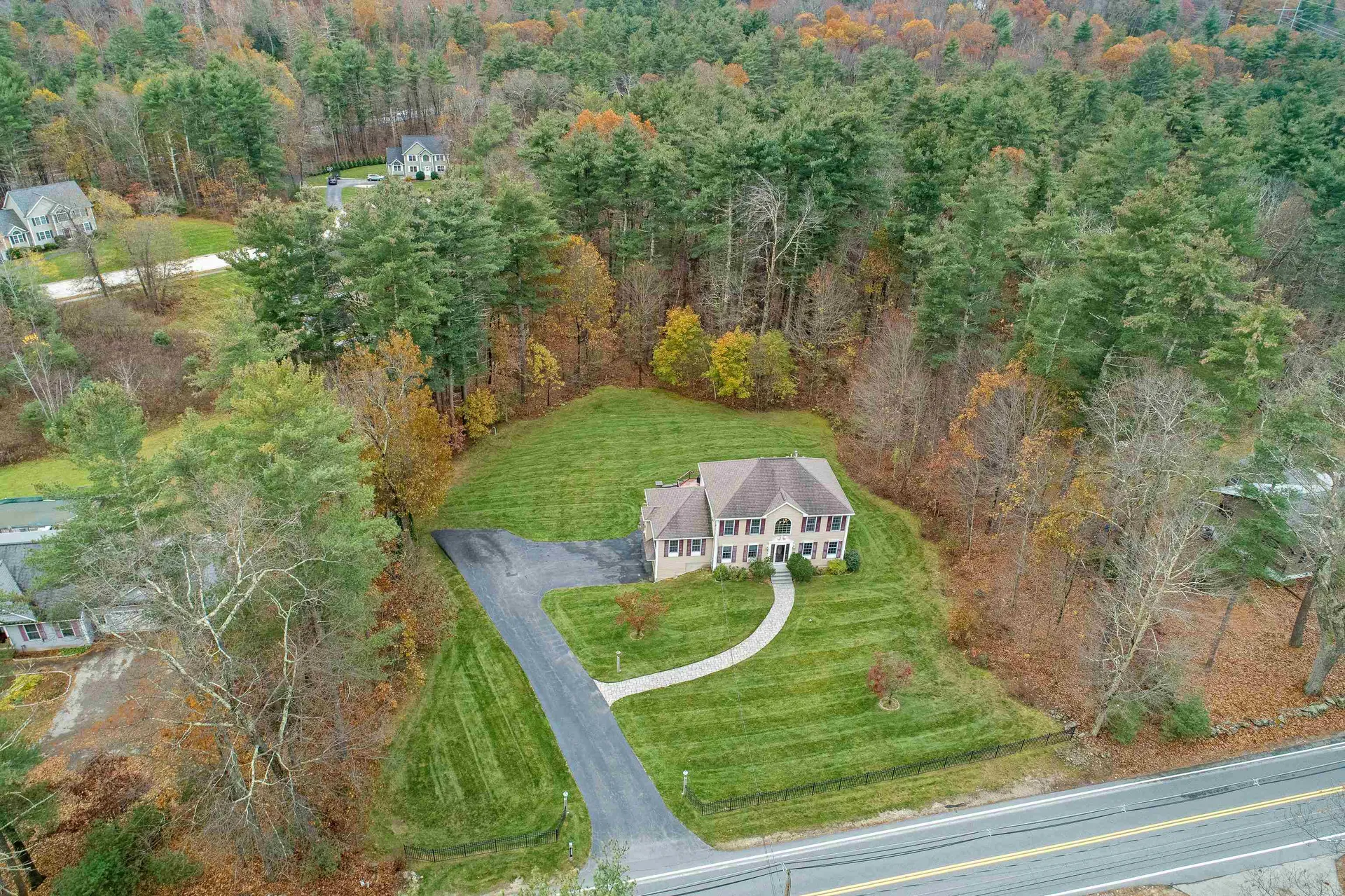 53 Lawrence Road Hudson NH 03051