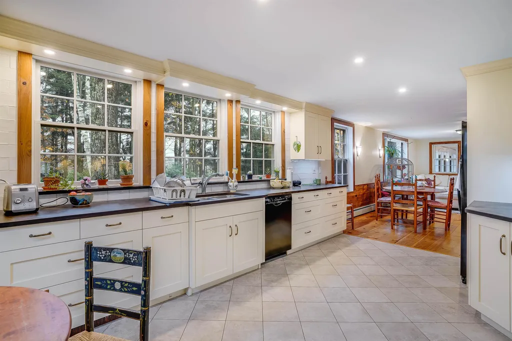 247 Reid Road Francestown NH 03043