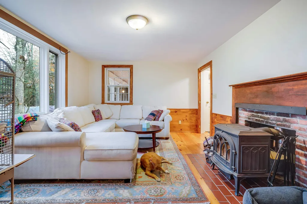 247 Reid Road Francestown NH 03043