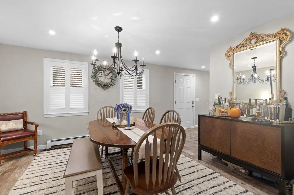 36 Dogtown Road Exeter NH 03833