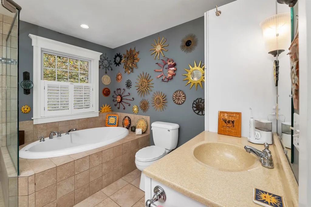 9 Bennett Farm Road Tuftonboro NH 03853
