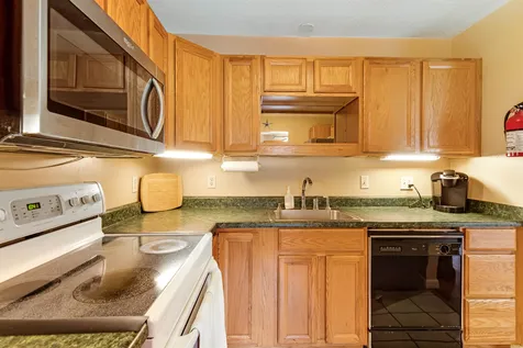 51 Hawthorne Circle South Burlington VT 05403