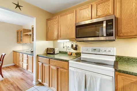 51 Hawthorne Circle South Burlington VT 05403